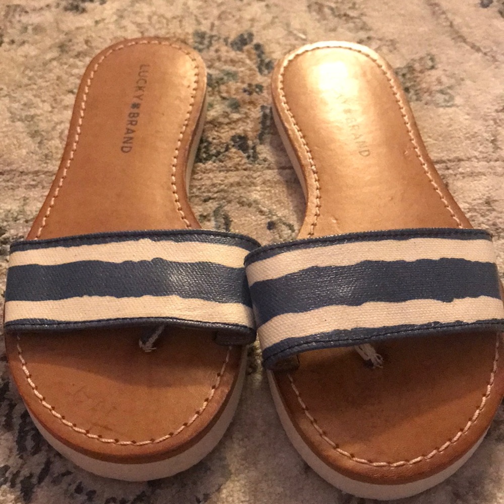 One strap (hidden toe strap) Lucky Brand sandals